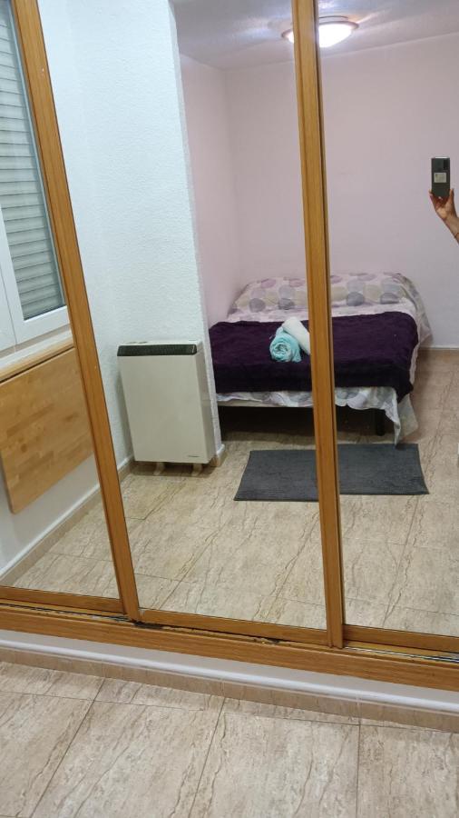 Habitacion Centrica Cerca De Gran Via Madrid Kültér fotó