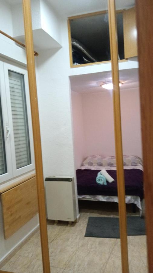 Habitacion Centrica Cerca De Gran Via Madrid Kültér fotó